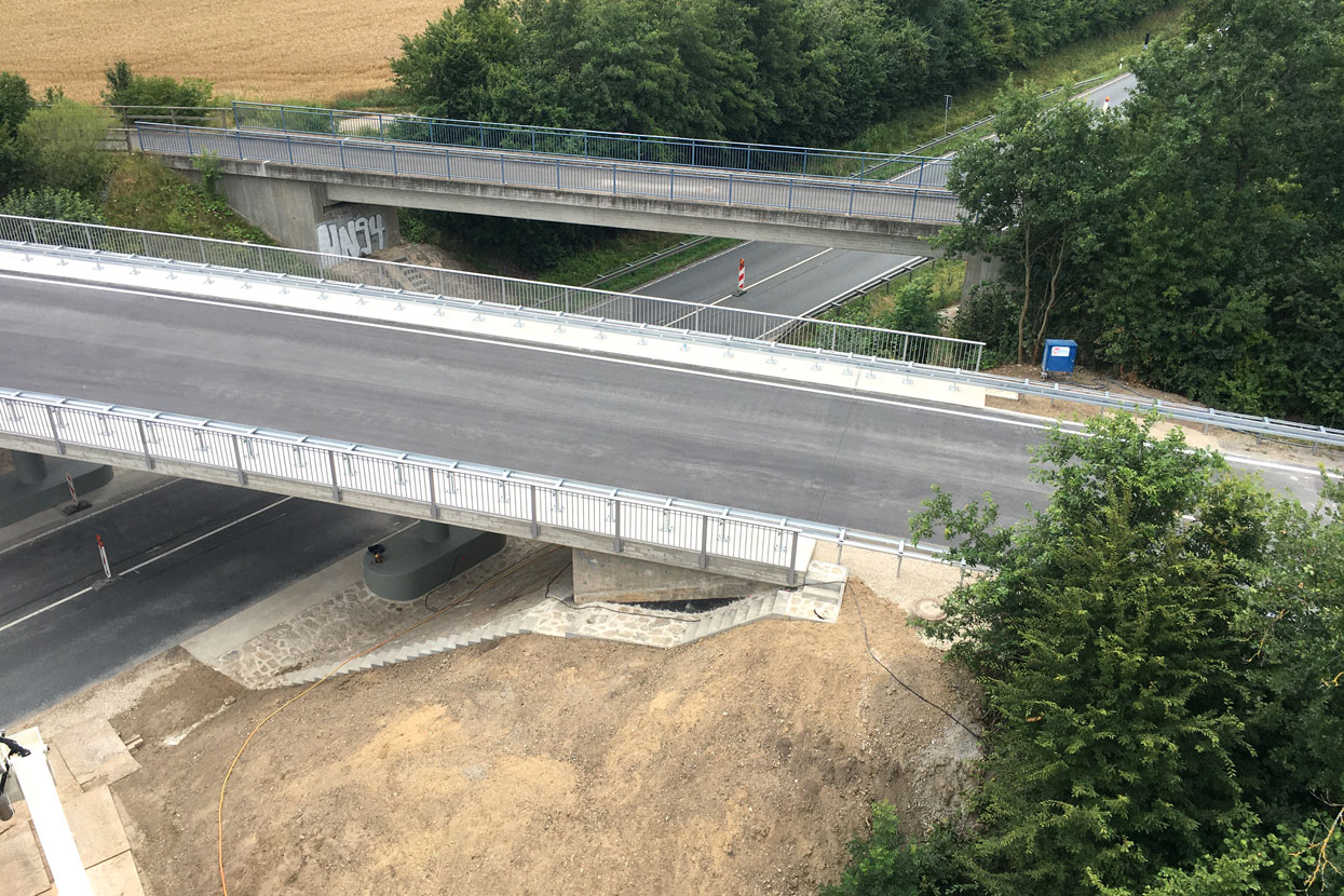 Rödl Referenz: Brücke Wiesentheid, Sanierungsarbeiten, Neue Fahrbahnabdichtung