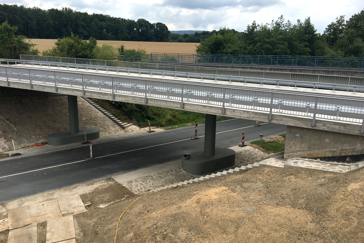 Rödl Referenz: Brücke Wiesentheid, Sanierungsarbeiten, Anhebung der Brücke