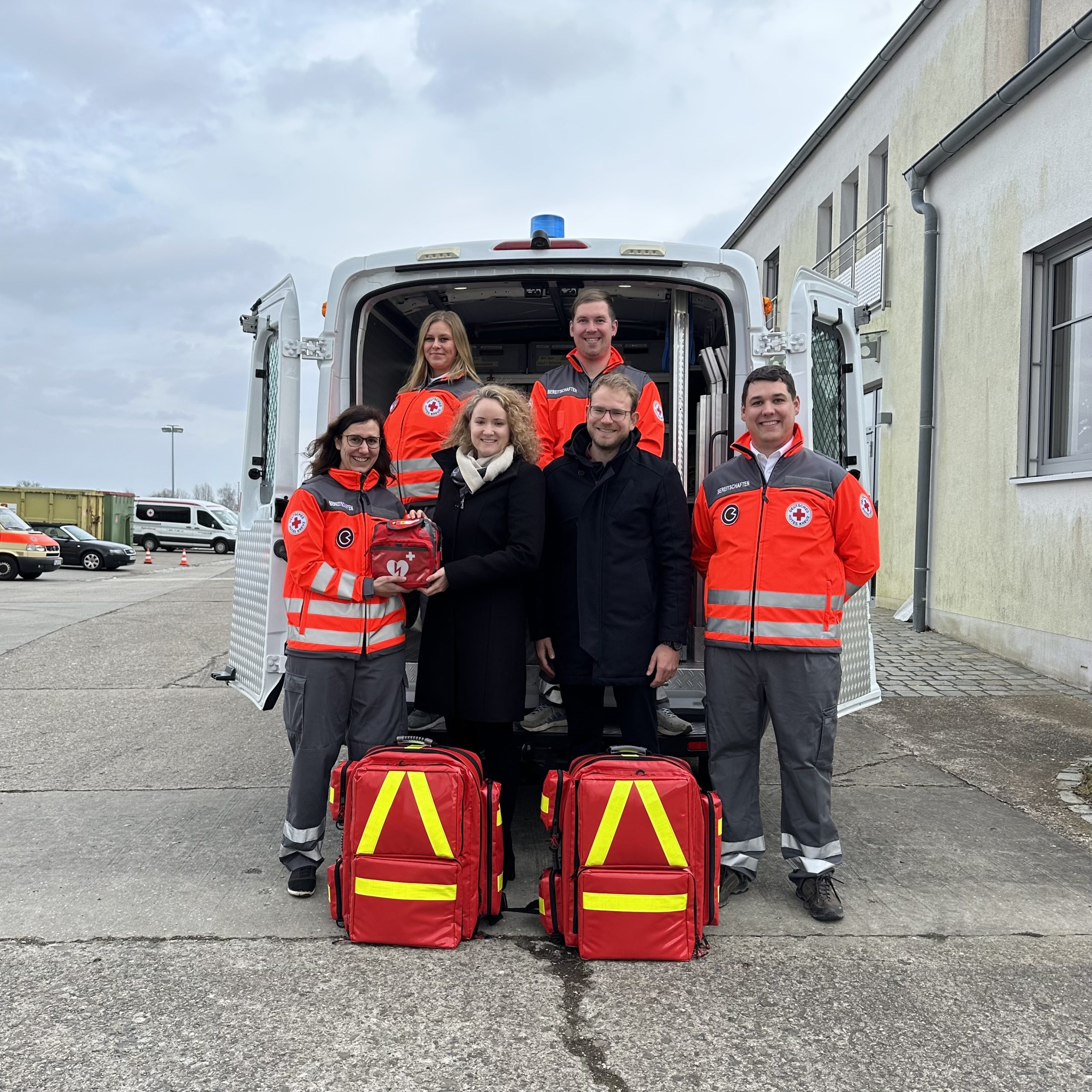 Spendenübergabe an das Bayerische Rote Kreuz in Fürth