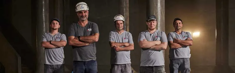 Mitarbeiter der RÖDL BAU.GRUPPE bei der Betonsanierung in Nürnberg – eingespieltes Team für anspruchsvolle Bauprojekte im Hochbau und Tiefbau in der Region Franken.